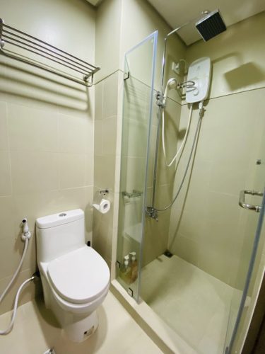 Toilet & Bath