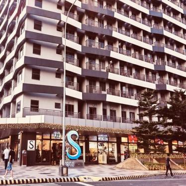 Building Facade