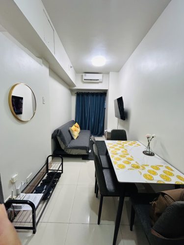 Dining & Living area