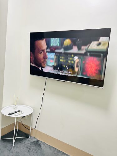 55 Smart TV with NEtflix